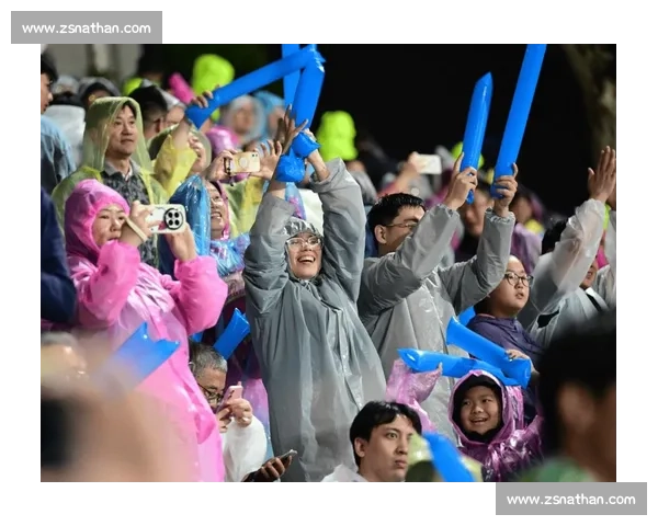 苏超点燃经济引擎:十三市竞逐消费新赛道 苏超点燃经济引擎:十三市竞逐消费新赛道