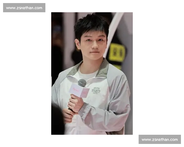 樊振东巴黎夺金周年纪，雅漾以纯粹热爱致敬国乒精神